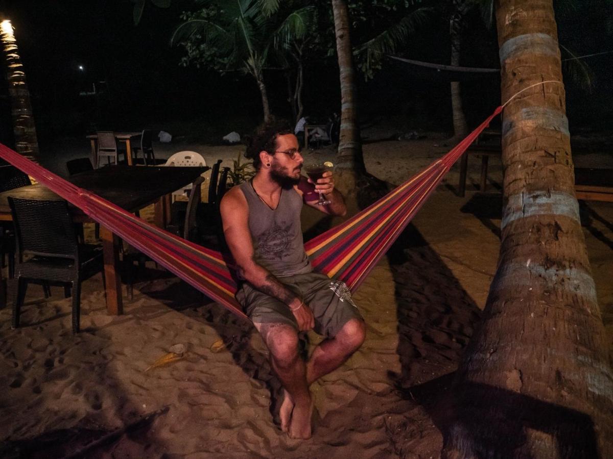 Honey Beach Negombo Kültér fotó