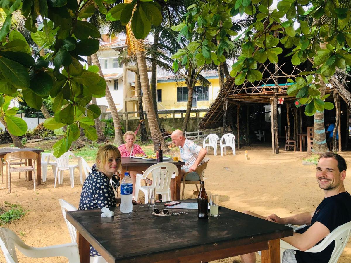 Honey Beach Negombo Kültér fotó