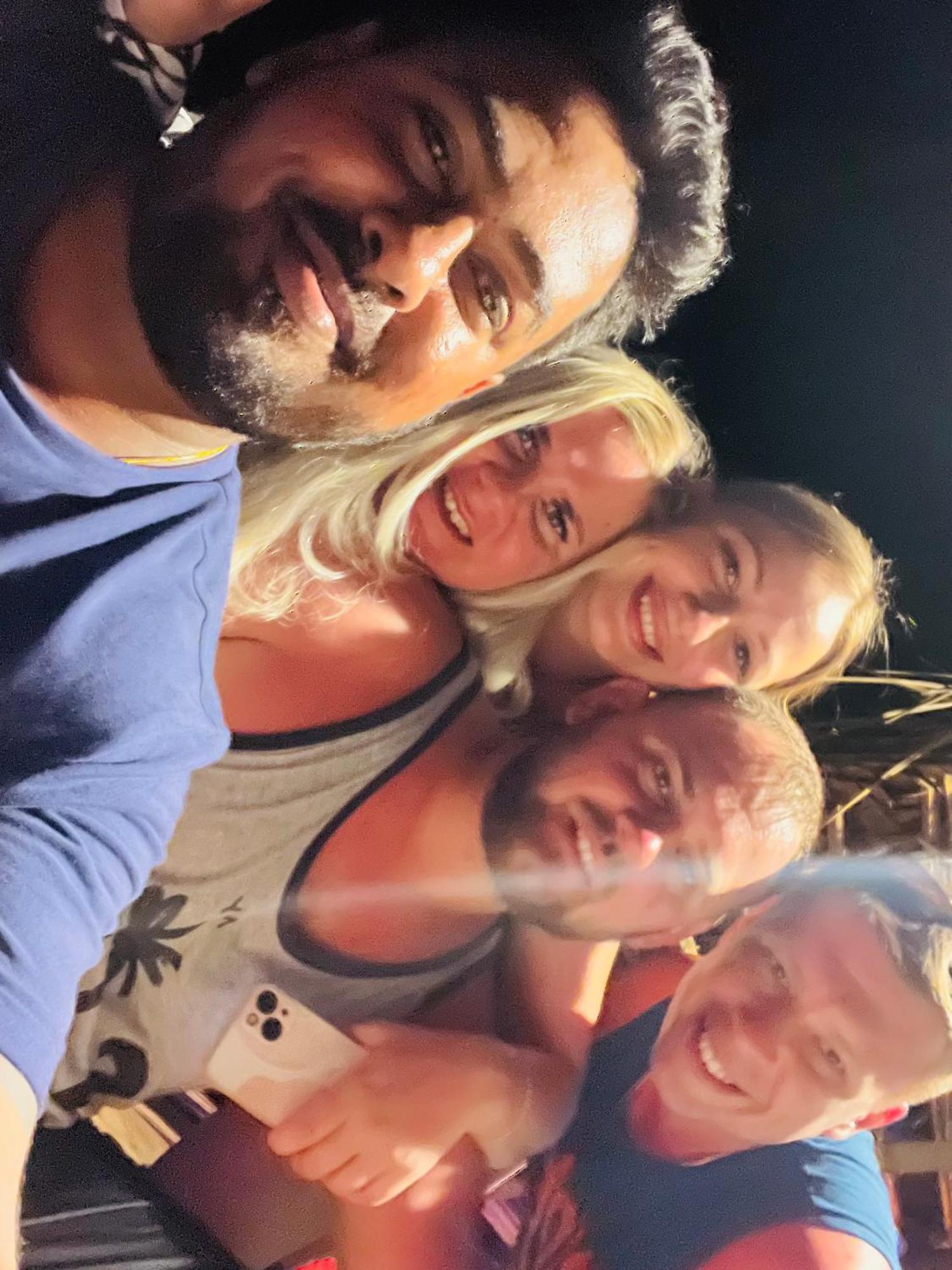 Honey Beach Negombo Kültér fotó