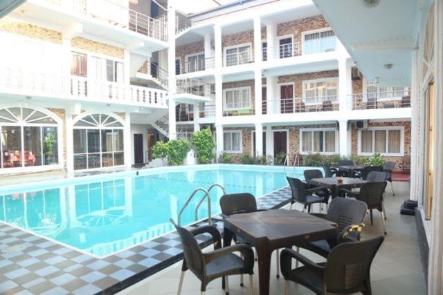 Honey Beach Negombo Kültér fotó